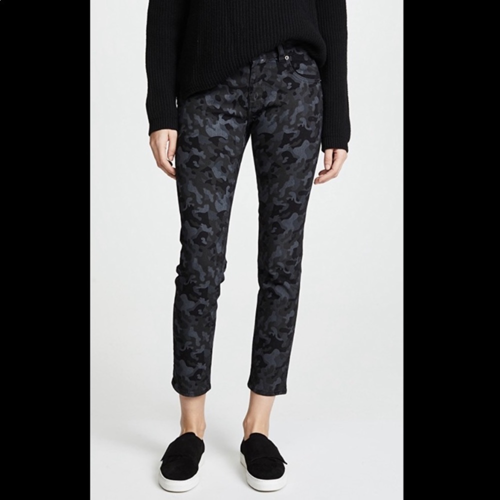 6397 “Mini Skinny” Black Camo Ankle Length Crop Denim Jeans, Size 28